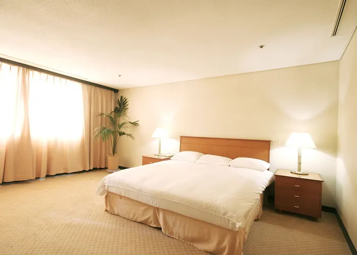 Swiss Grand & Grand Hotel