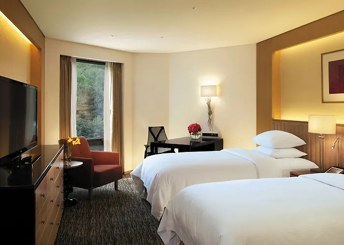 Swiss Grand & Grand Отель 5*